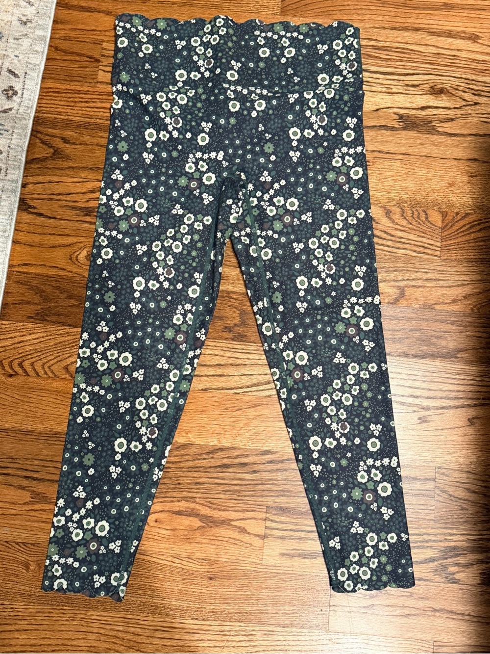 Floral High-Rise Women's Leggings in Black and Green